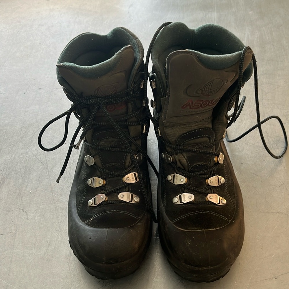 Asolo rock climbing 🧗 boots. Lots of life left.